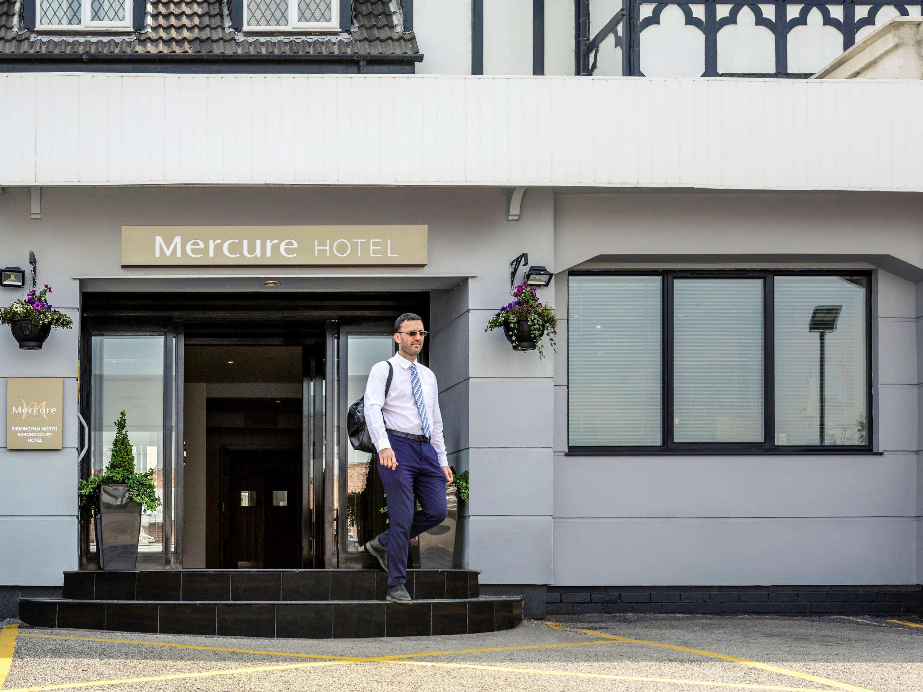 Barons Court Hotel Волсолл Екстер'єр фото