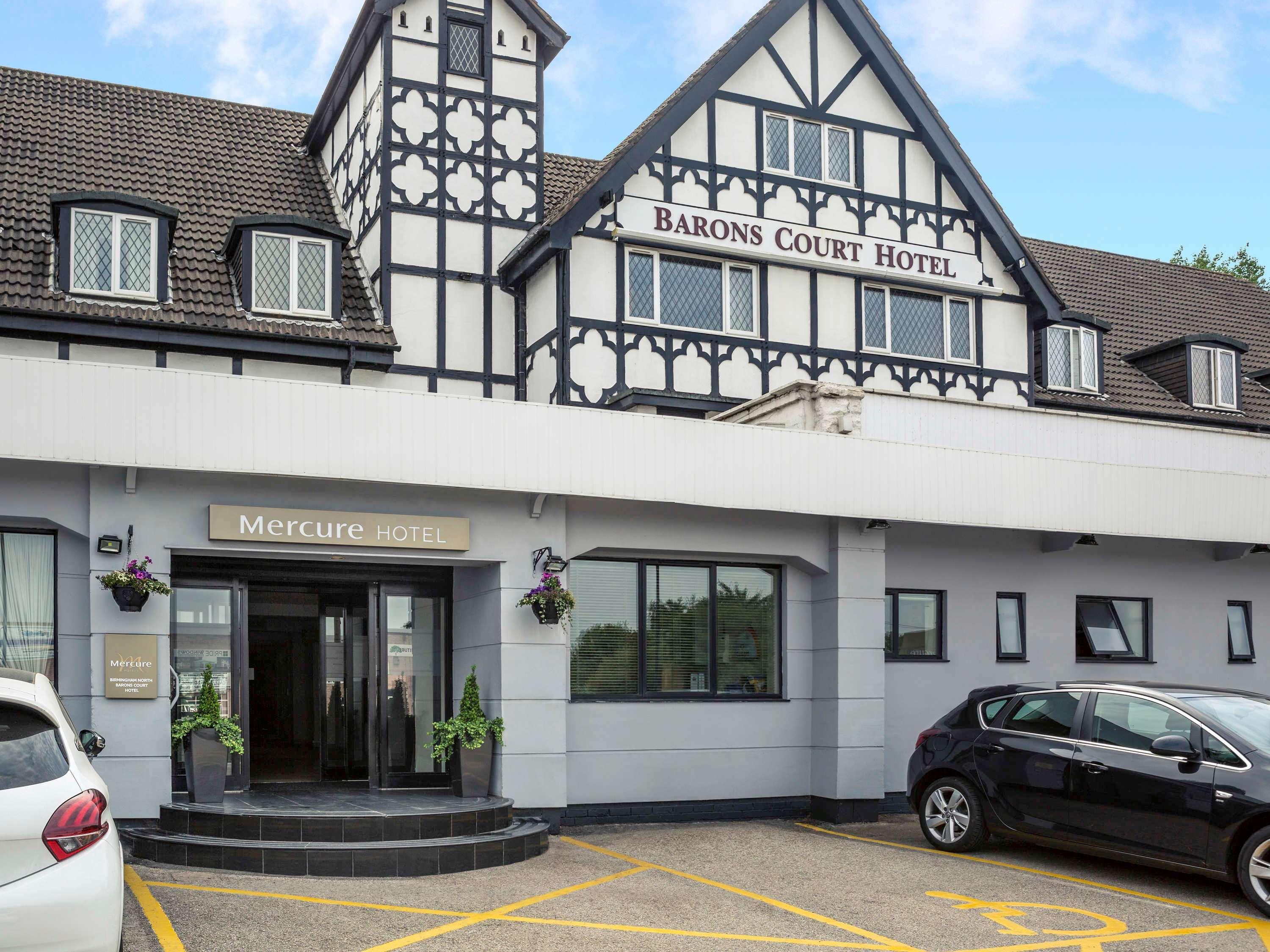 Barons Court Hotel Волсолл Екстер'єр фото