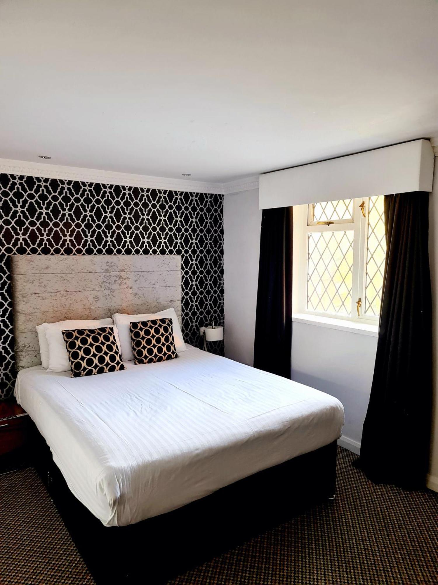 Barons Court Hotel Волсолл Екстер'єр фото