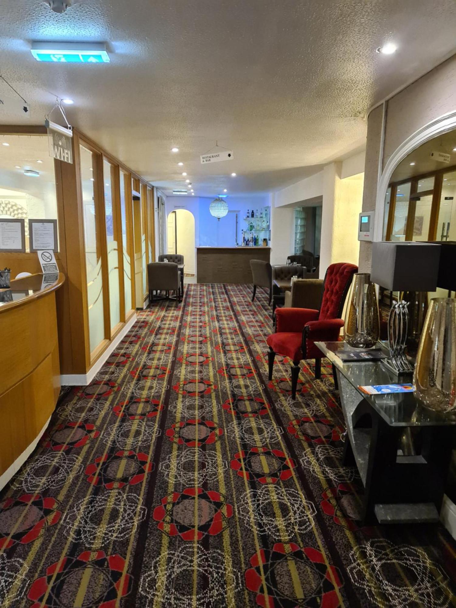 Barons Court Hotel Волсолл Екстер'єр фото