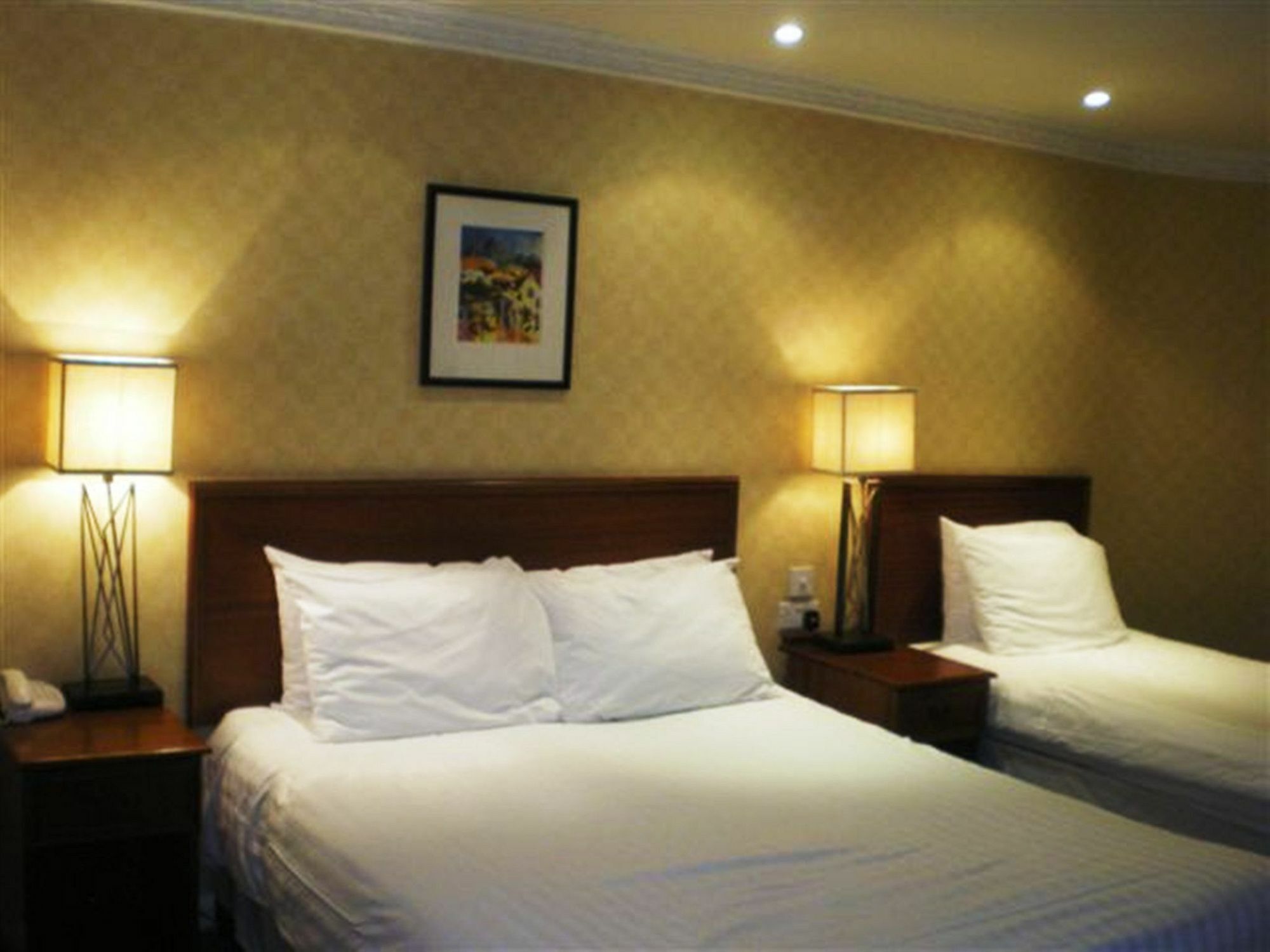 Barons Court Hotel Волсолл Екстер'єр фото